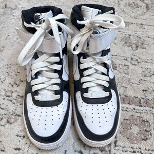 Nike Air Force 1 ’07 High Top Sneaker US 7.5 Women’s